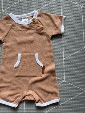 Lila & jack|Baby boy waffle knit short sleeve romper with White Trim,3-6M,boho!